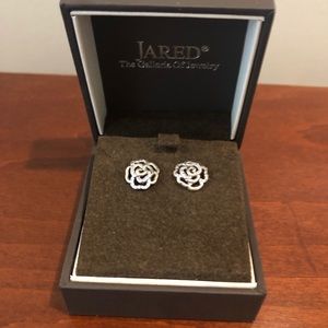 10k white gold and diamond Jared flower earrings